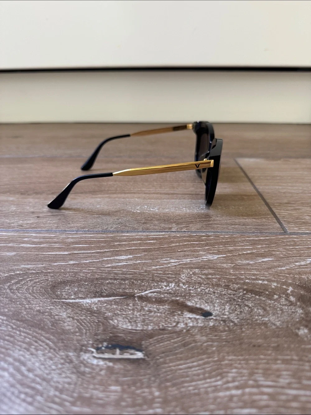 GENTLE MONSTER Absente Black Sunglasses with Brown Temples